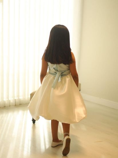 صورة فستان سهرة تيفاني لولو على الصدر وسكري في النفاش